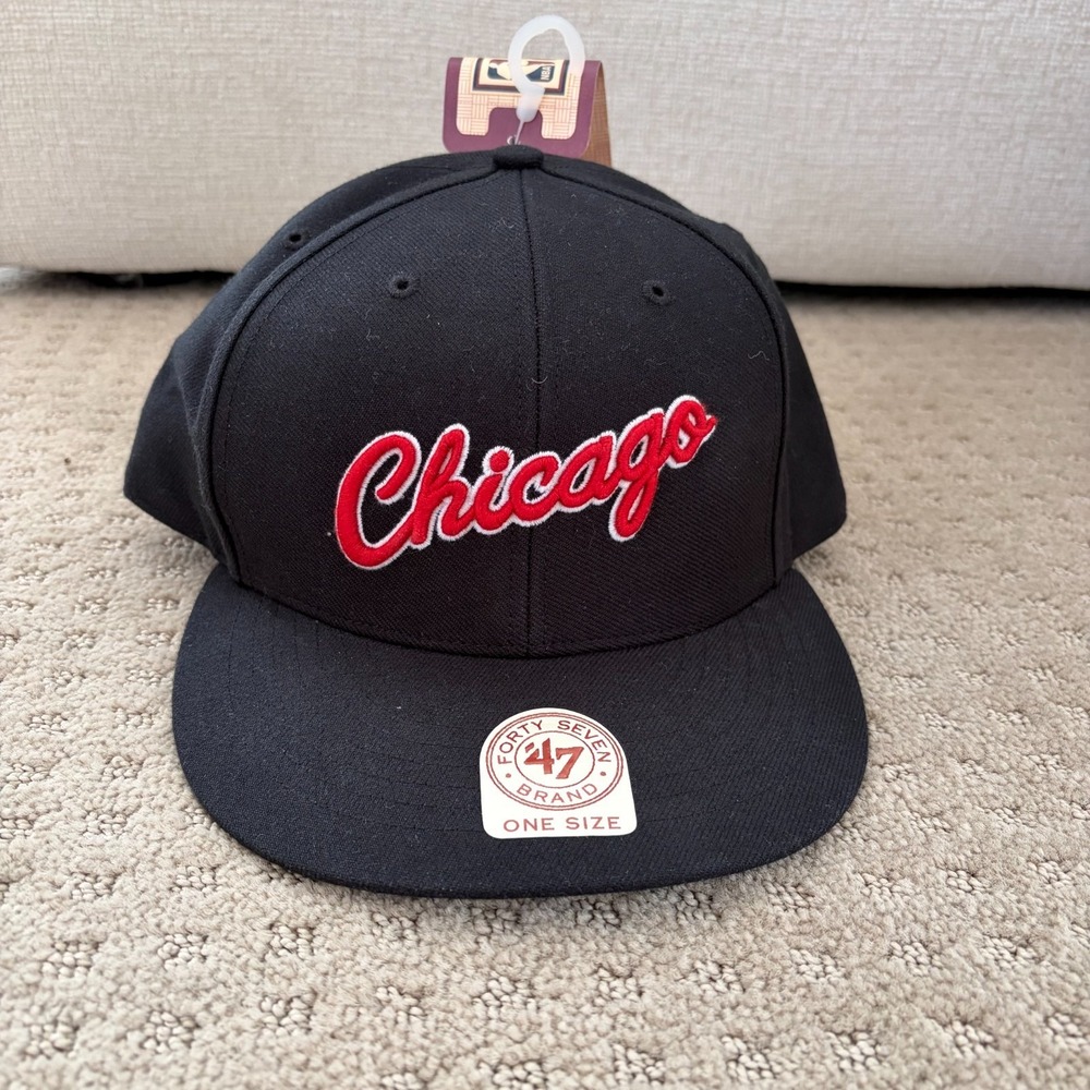 Chicago‎ Bulls Script SnapBack Hat Black Red Hardwood Classics 47 Brand NWT